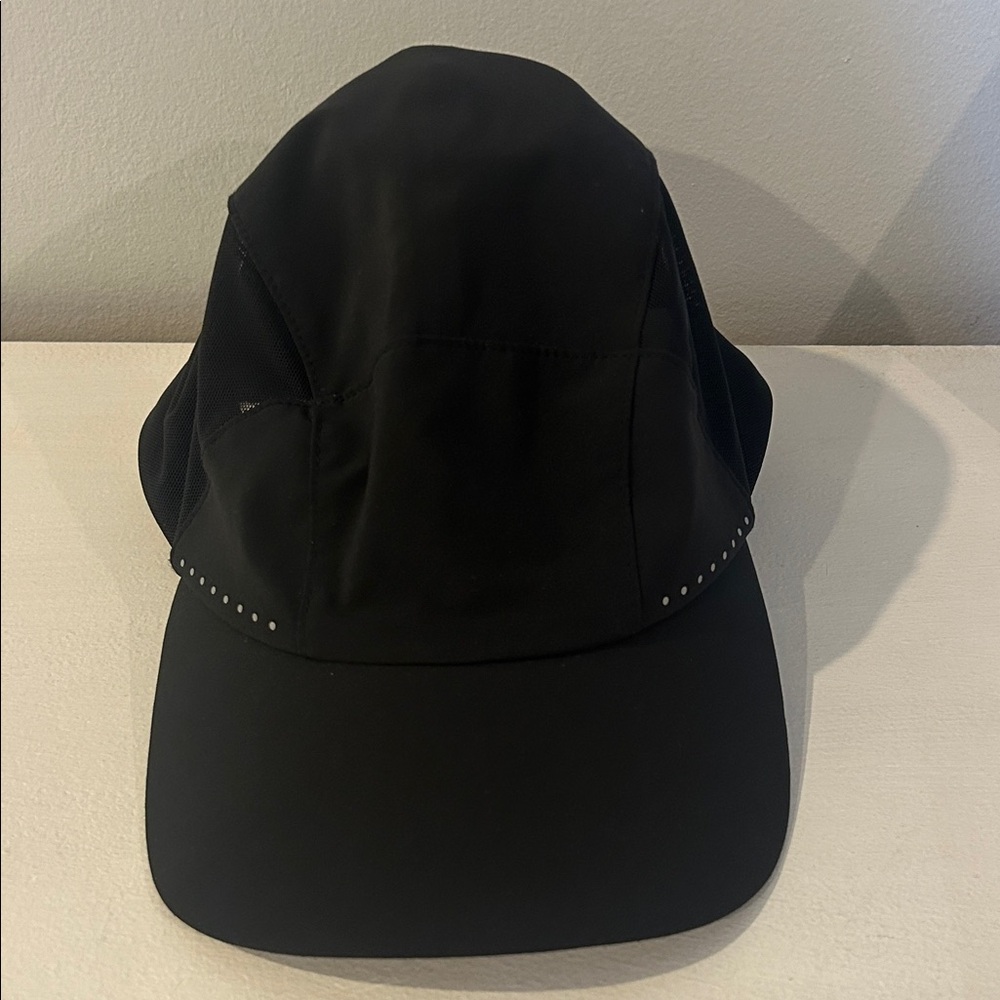LULULEMON Black baseball cap